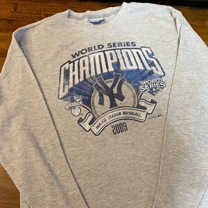 RBK • World Series Champions • Yankees • 2009 • L • Ribbed Material